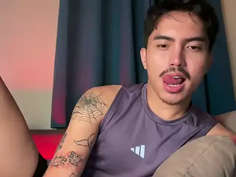 xoxo aken online show from March 8, 5:39 pm