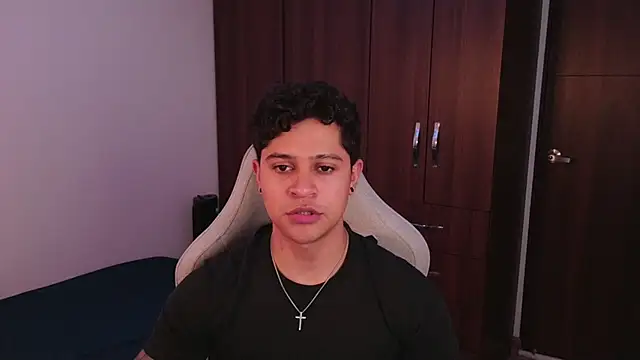 domsantiago  online show from September 22, 3:50 am