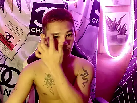 Snapshot of asianhardcock25 chatting on October 7, 2:54 pm asianhardcock25 online show from October 7, 2:54 pm