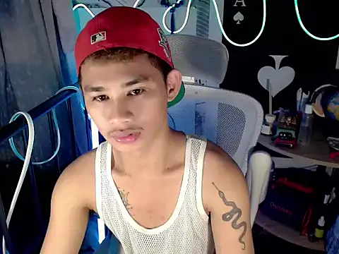 asianhardcock25 online show from February 7, 9:38 am