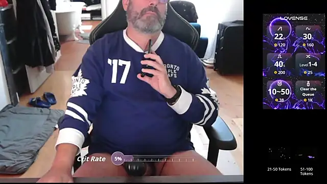 Snapshot of Hairyfred73 chatting on October 6, 12:54 pm Hairyfred73 online show from October 6, 12:54 pm