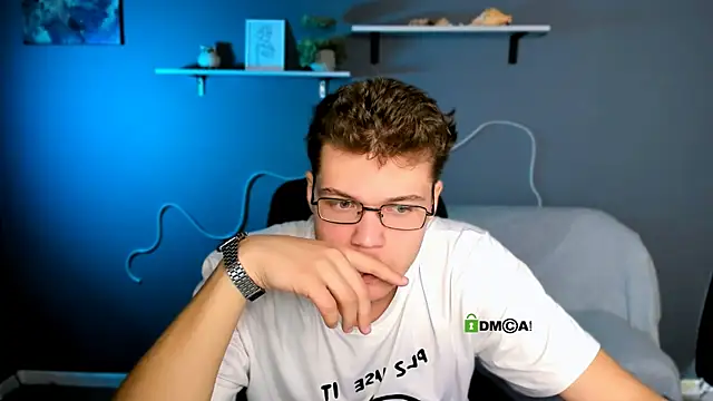 Snapshot of lucas_long_ chatting on October 20, 8:40 am lucas long online show from October 20, 8:40 am