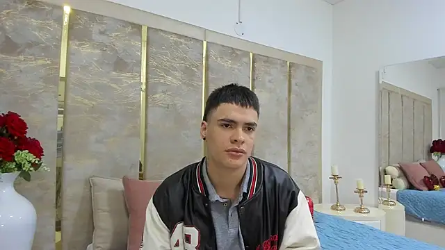 BenitoSaenz online show from February 14, 1:17 pm