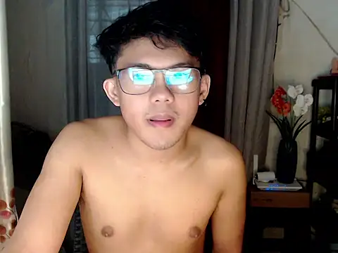 Snapshot of twink_asianbunny chatting on October 14, 1:51 pm twink asianbunny online show from October 14, 1:51 pm