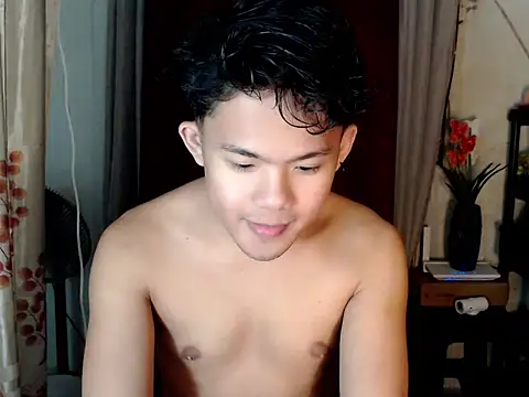 Snapshot of twink_asianbunny chatting on October 18, 4:01 pm twink asianbunny online show from October 18, 4:01 pm