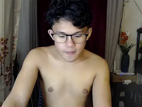 Snapshot of twink_asianbunny chatting on October 17, 3:49 pm twink asianbunny online show from October 17, 3:49 pm
