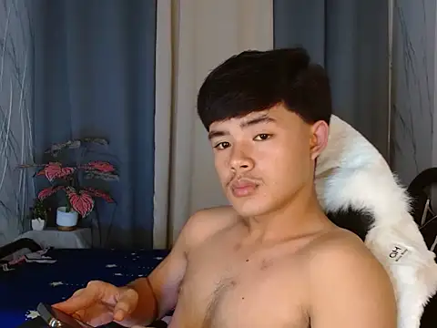 YourNaughtyTwink 69 online show from April 23, 4:09 pm