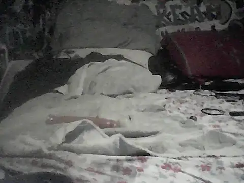 Twoslipperywhenwett online show from March 3, 1:29 pm