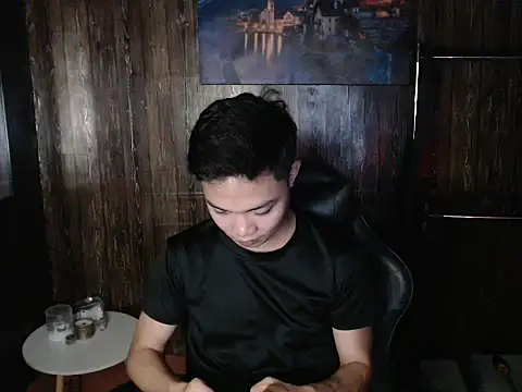 hotzachery online show from April 17, 9:45 am