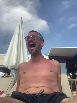 mika13113 online show from April 26, 2:25 pm