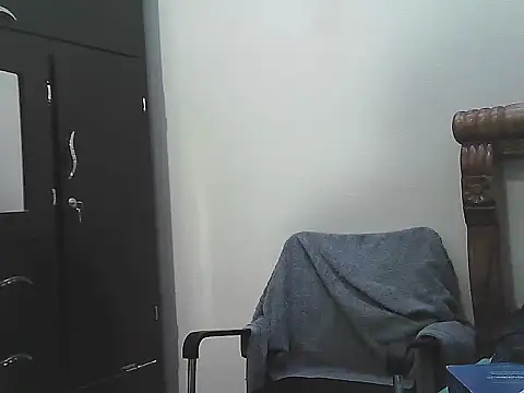 Snapshot of morenocabro10 chatting on October 2, 4:05 am morenocabro10 online show from October 2, 4:05 am