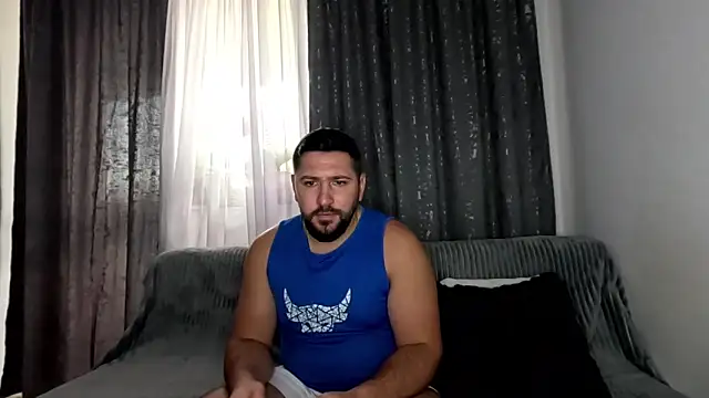Snapshot of Gold_Alpha_Boy chatting on October 11, 11:03 am Gold Alpha Boy online show from October 11, 11:03 am