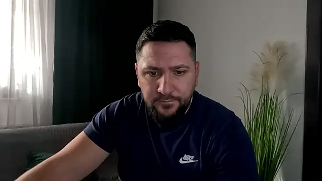 Gold Alpha Boy online show from February 3, 8:30 am