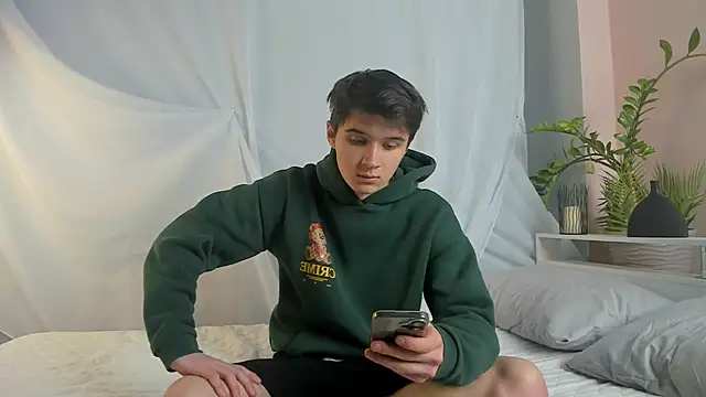 SherlockMax online show from April 29, 7:09 pm