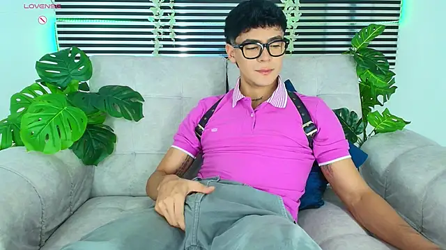 CamiiGuzmanX online show from April 25, 9:56 pm