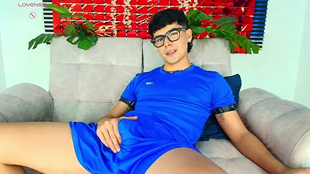 CamiiGuzmanX online show from February 13, 10:04 pm