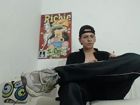 Thomasjons  online show from October 26, 2:46 am