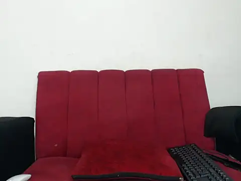 Snapshot of Thomasjons_ chatting on October 5, 3:43 am Thomasjons online show from October 5, 3:43 am