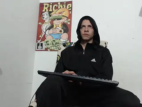 Thomasjons  online show from October 20, 9:46 am