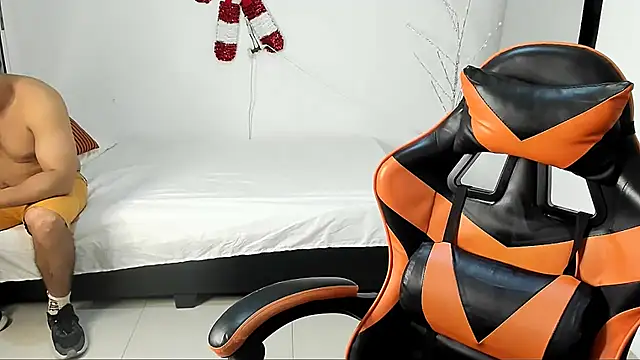 ashlan king online show from December 4, 2:40 am