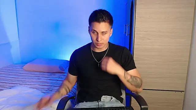 valentinosex1 online show from February 12, 10:38 pm