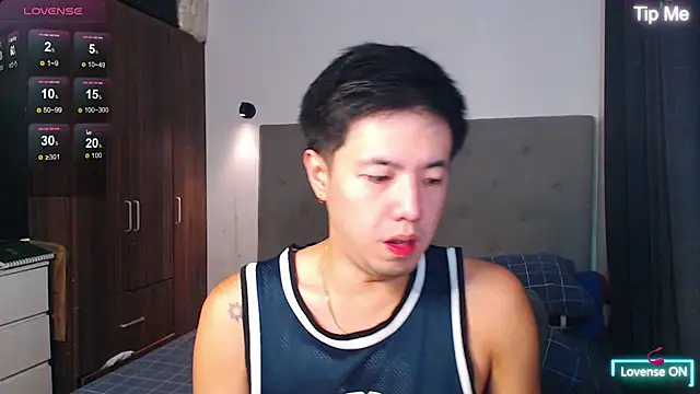 Addictiveboi online show from April 19, 2:33 am