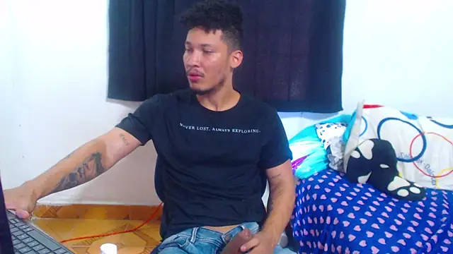 RuiMaddoox online show from February 20, 5:15 pm