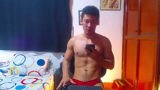 RuiMaddoox online show from October 1, 5:06 pm