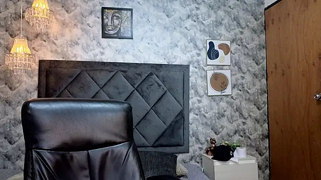 Snapshot of Apolo_rousse1 chatting on October 5, 12:47 am Apolo rousse1 online show from October 5, 12:47 am