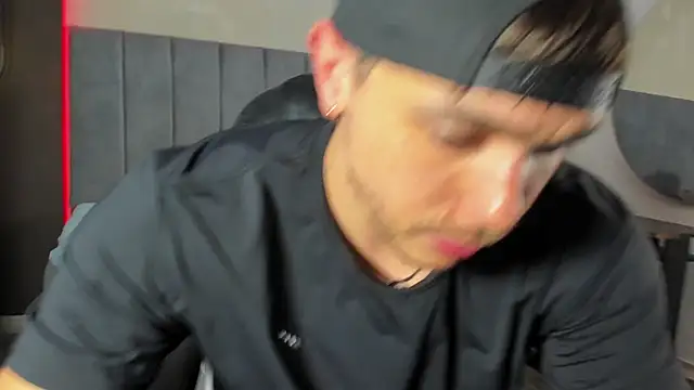 Liam walk  online show from April 24, 7:05 pm