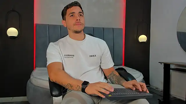 Liam walk  online show from April 22, 6:01 pm