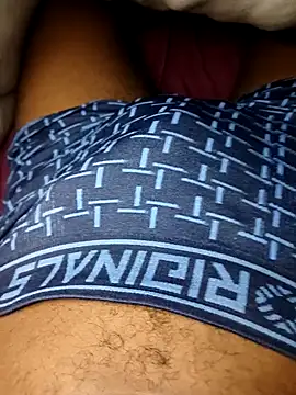 Snapshot of Stripes4Desire chatting on September 20, 10:10 pm Stripes4Desire online show from September 20, 10:10 pm