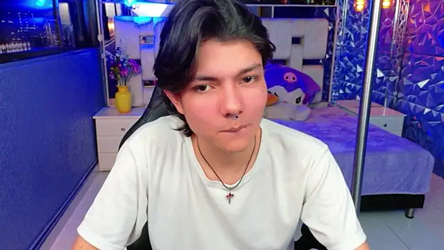 alandelrey57 online show from April 24, 4:04 am