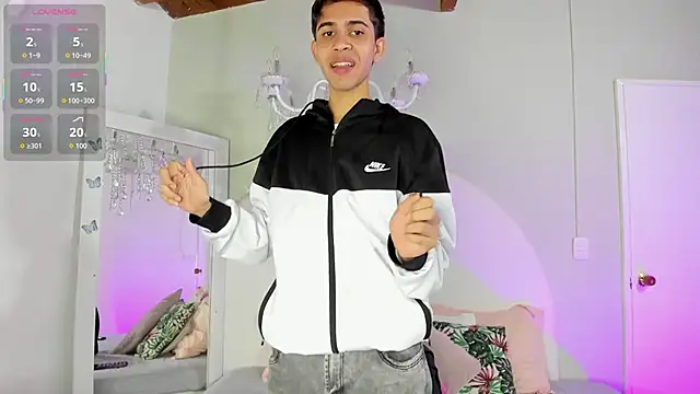 Snapshot of JoshuaSanzz chatting on October 14, 3:46 am JoshuaSanzz online show from October 14, 3:46 am