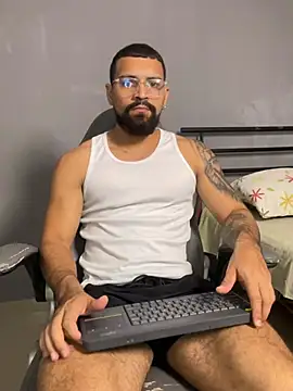 vincentjaxon online show from April 1, 5:10 pm