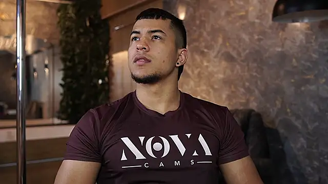 Thiago Valente online show from October 23, 1:03 pm