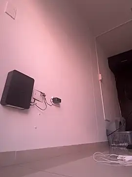 Max Rain online show from November 22, 3:44 pm