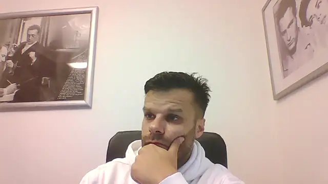 Snapshot of FROCETTO93 chatting on October 17, 6:39 am FROCETTO93 online show from October 17, 6:39 am