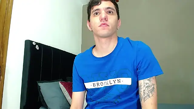 Matteo12  online show from February 11, 5:01 am