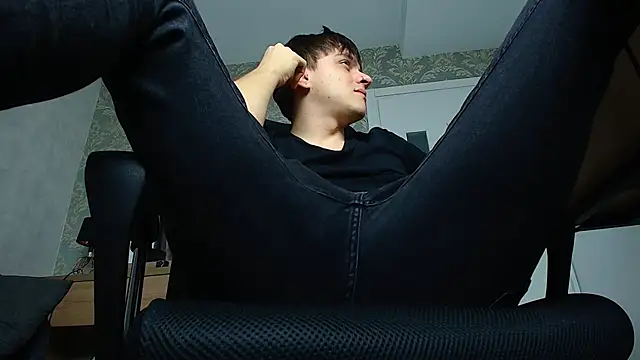 Snapshot of FelixStarkk chatting on September 24, 4:34 am FelixStarkk online show from September 24, 4:34 am