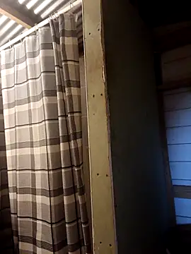 ShawnandDani7074 online show from April 11, 6:20 am