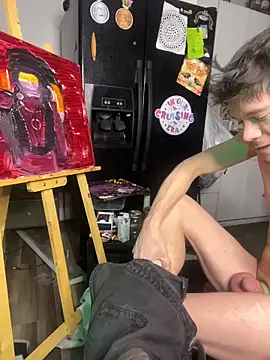 SalemStratton online show from December 18, 8:43 am