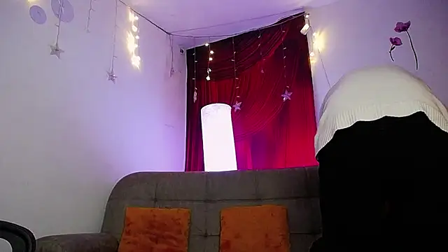Snapshot of Noha_Lux chatting on October 5, 12:42 pm Noha Lux online show from October 5, 12:42 pm