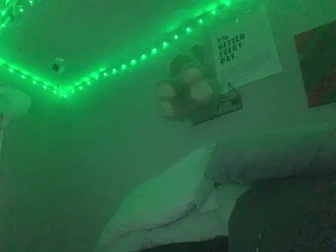 Triggerhappycj100 online show from March 18, 3:26 pm