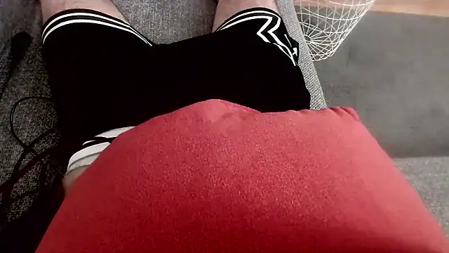 cucciolotto76 online show from November 9, 7:51 pm