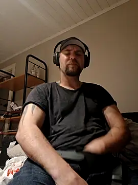 Snapshot of Bamse28 chatting on September 20, 8:42 pm Bamse28 online show from September 20, 8:42 pm
