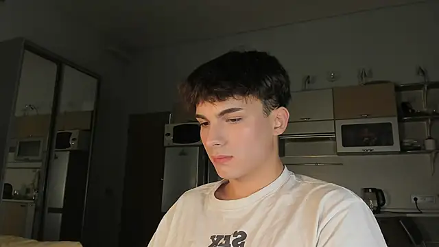 Snapshot of mystic_evan chatting on September 17, 5:47 pm mystic evan online show from September 17, 5:47 pm