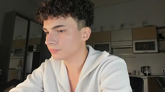 Snapshot of mystic_evan chatting on September 16, 3:57 pm mystic evan online show from September 16, 3:57 pm