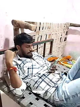 Snapshot of krishjaat43 chatting on September 22, 3:39 am krishjaat43 online show from September 22, 3:39 am
