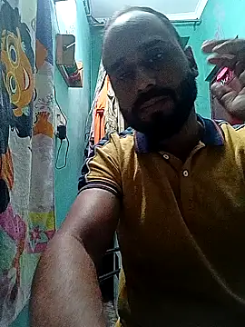 Snapshot of amitkumarkangra chatting on October 2, 12:36 am amitkumarkangra online show from October 2, 12:36 am
